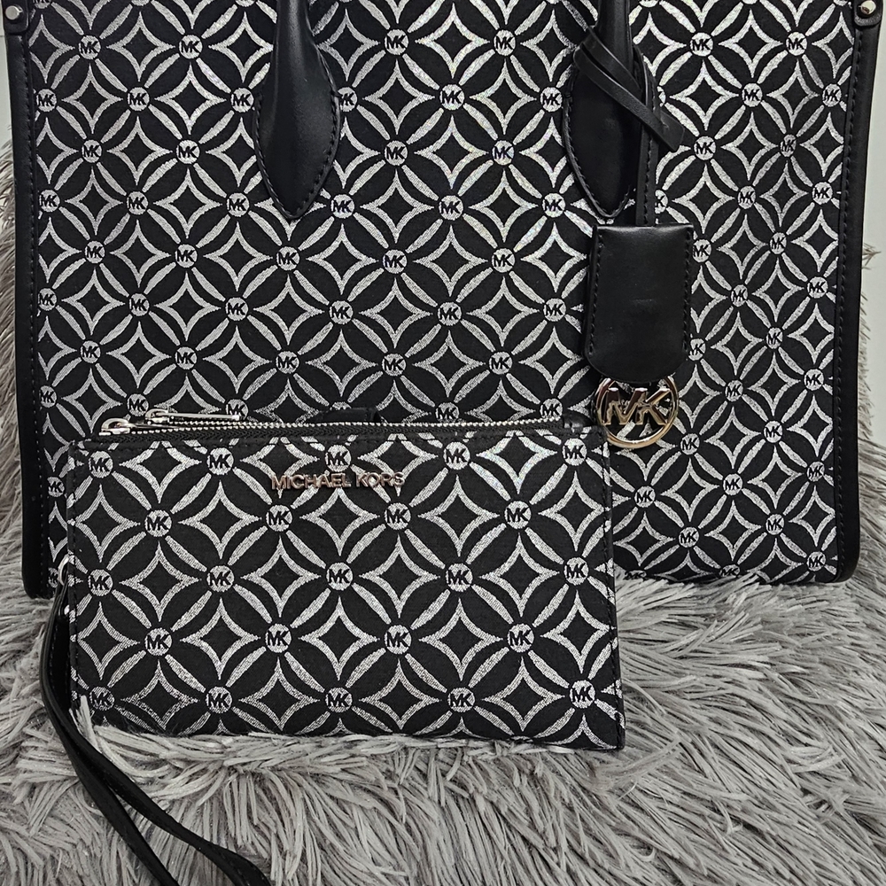 Michael Kors Black and White Patterned Women's Bag